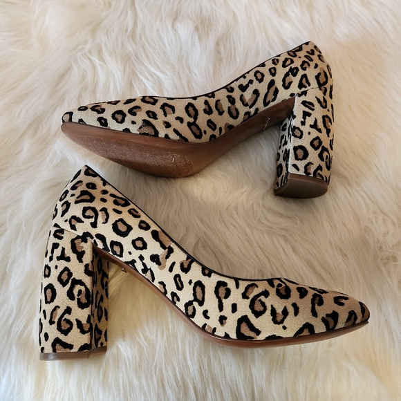Linea Paola Leopard Cheetah Print Flocked Block Heels - Picture 4 of 8
